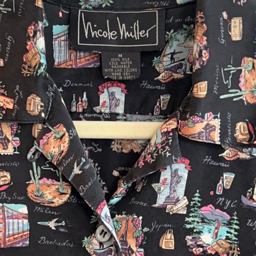 Vintage 100% silk Nicole Miller rare “The Traveler ” shirt.